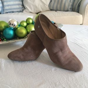Calvin Klein “Jenny” heeled suede boots